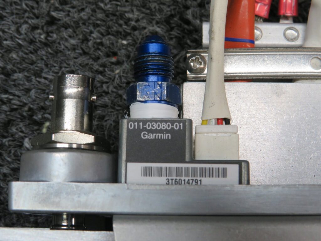 Garmin_GTX-335_ADS-b_Out_Transponder_w_Tray_and_Encoder_14_or_28V_7-1024x768